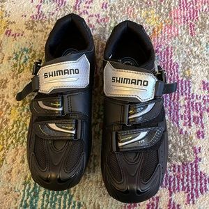 Shimano cycling shoes with SPD clips
